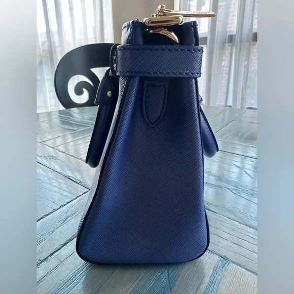 Salvatore Ferragamo Medium Blue Batik Leather Tote - Picture 4 of 16